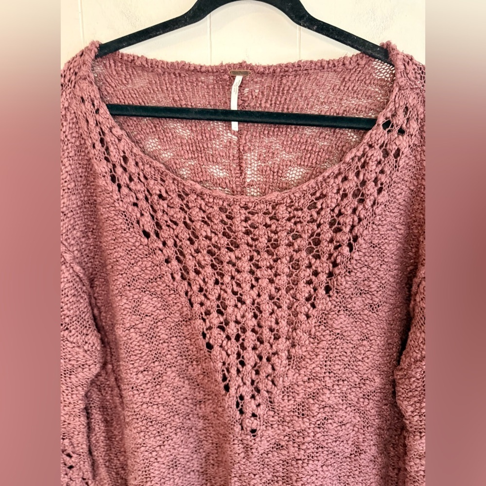 Free People- Pretty Pointelle Chunky Knit Sweater in Dusty Purple, Size XS - Picture 4 of 12